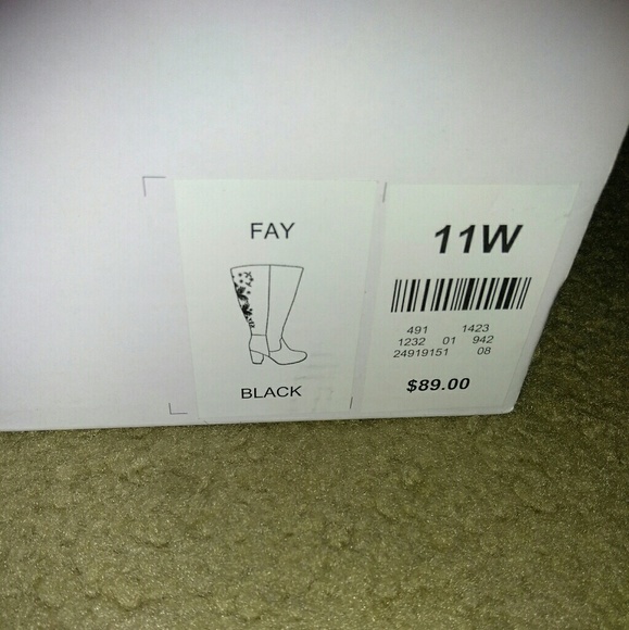 Calf High Boots - Picture 3 of 3